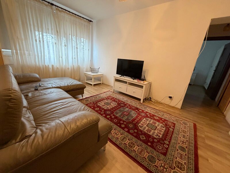 Baba Novac, langa Parc IOR, Campia Libertatii, metrou Titan.