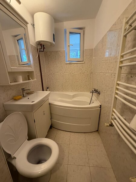 Baba Novac, langa Parc IOR, Campia Libertatii, metrou Titan.